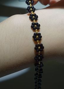 Black Flower Beaded Bracelet