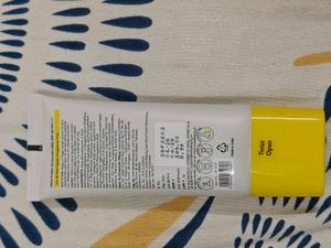 Swiss Beauty Glow Fusion Sunscreen SPF 50