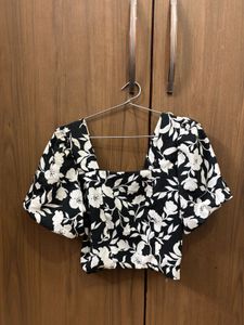 Stylish Floral Print Crop Top