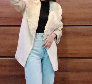 Elegant Faux Fur Collar Coat