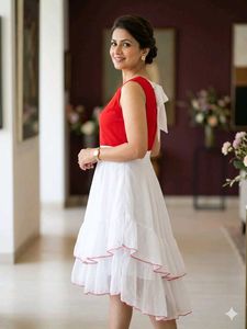 Chic Red &amp; White Sleeveless Dress
