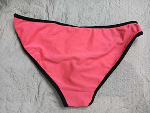 Bright Pink Bikini Bottom 🤎