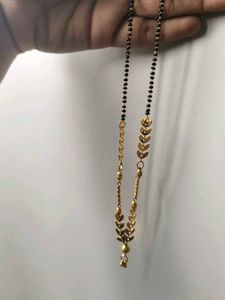 Elegant Gold Leaf Mangalsutra