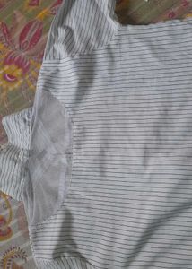 2 different style shirt crop top