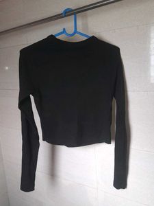 Long Sleeve Crop Top 🖤