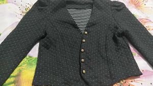 Chic Quilted Blazer with Gold Buttons