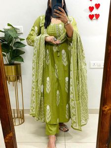 Chic Kurta Set with Dupatta