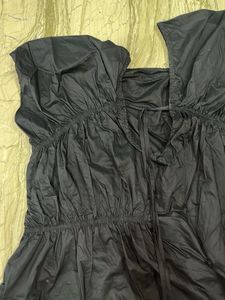Black Gathered Short Sleeve Top