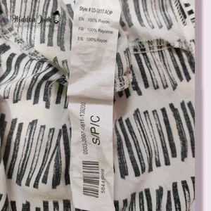 Chic Sleeveless Striped Button-Up Top
