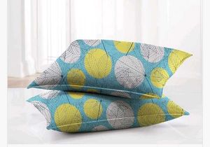 Vibrant Leaf Print Bedding Set
