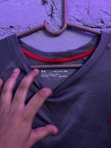 Under Armour HeatGear Loose Fit T-Shirt
