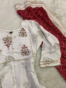 Off-White Anarkali Kurti &amp; Bandhani Dupatta Set