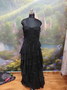 Black Tiered Gothic Sleeveless dress