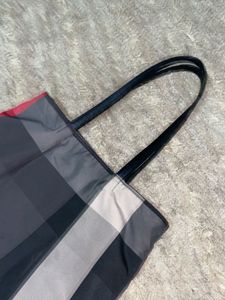 Stylish Plaid Tote Bag