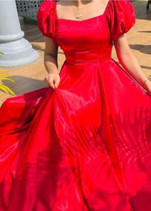 Elegant Red Puff Sleeve Midi Dress