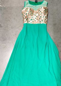 Elegant Green &amp; Gold Ethnic Gown