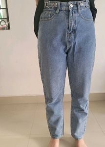 DENIM BOYFRIEND JEANS