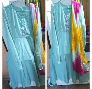 Women Sky Blue Kurta With Dupatta Set