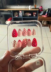Cute Polka Dot Press-On Nails