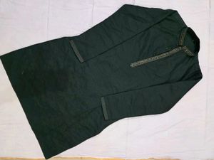Men's Green Embroidered Kurta