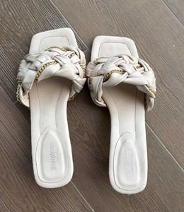 Chic Chain Detail Heeled Mules
