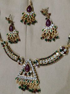 Vintage jewelry set