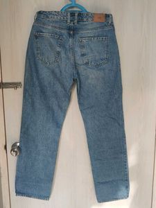 Zara Blue Wash Mid Rise Straight Leg Jeans
