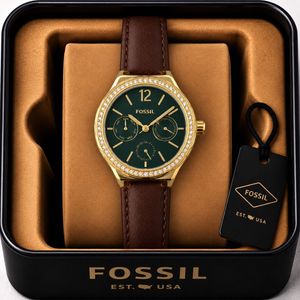Fossil Elegant Chronograph-Style Leather Watch