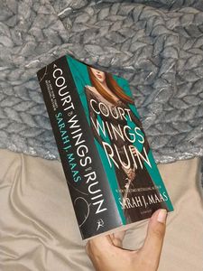 A Court of Wings and Ruin (First Edition)