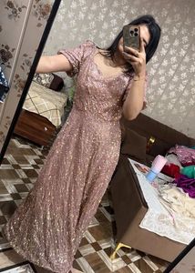 Stunning Sequin classy gown🎀🦋🧚🏻‍♀️