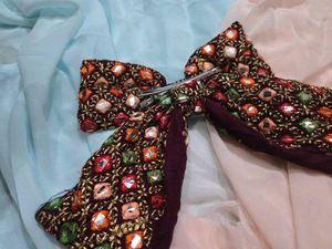Embroidered Bow clip