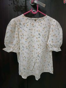 Chic Floral Print Puff Sleeve Top