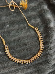 Exquisite Indian Style Necklace with Red and Green