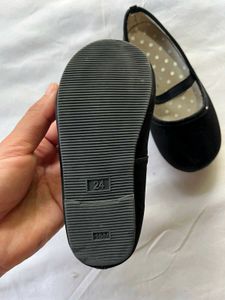 Black Ballet Flats