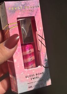 Fenty Beauty Gloss Bomb swirl :- fussy flex