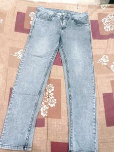 Men's Light Wash Denim Jeans