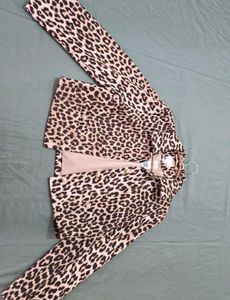 🔻PRICE DROP - H&amp;M Leopard Print Jacket