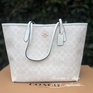 Coach Signature Tote Bag