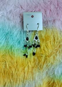 Elegant Black 🖤 Dangle Earrings