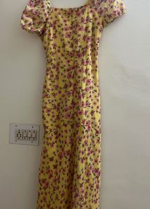 Chic Floral Ruched Midi Dress
