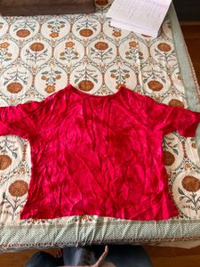 maroon pink tshirt