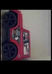 Red Toy thar