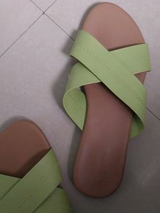 Zudio Sandels