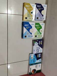 Aakash NEET Study Material Set