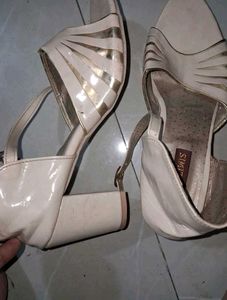 Elegant Cream &amp; Gold Heeled Sandals