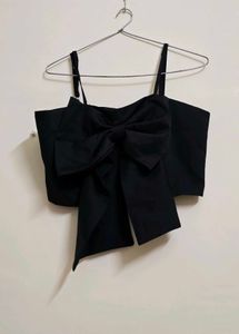 Chic Black Crop Top with Oversized Bow