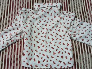 Chic Floral Smocked Crop Top