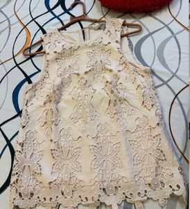 Elegant Lace Sleeveless Top
