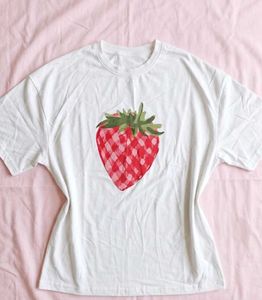 strawberry print tshirt🍓