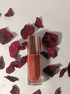 Vibrant Liquid Lipstick with Rose Petals